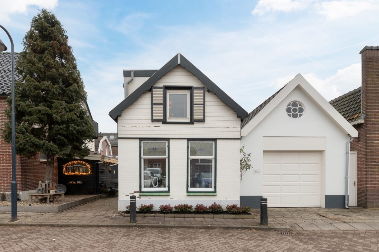 Te koop: Foto Woonhuis aan de Emmakade 1 in Bodegraven