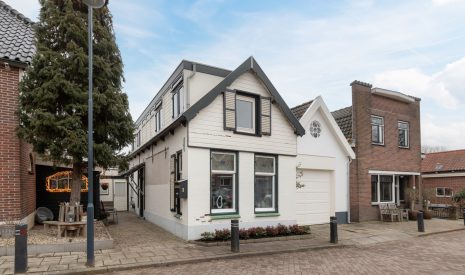 Hoofdfoto van Bodegraven Emmakade 1