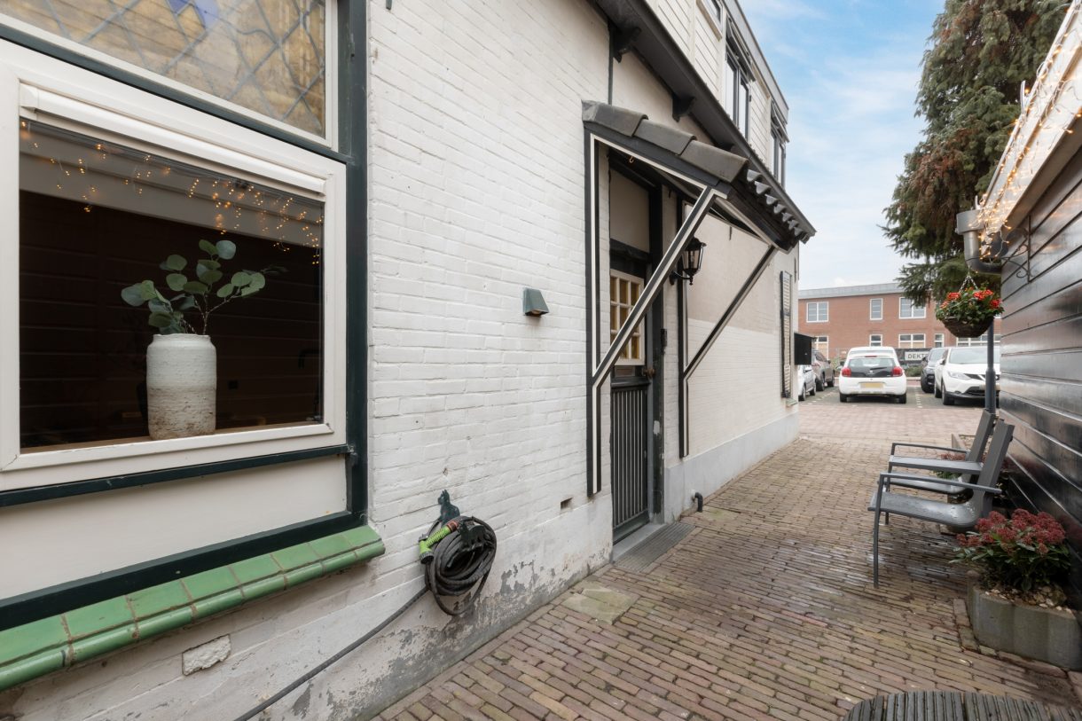 Te koop: Foto Woonhuis aan de Emmakade 1 in Bodegraven