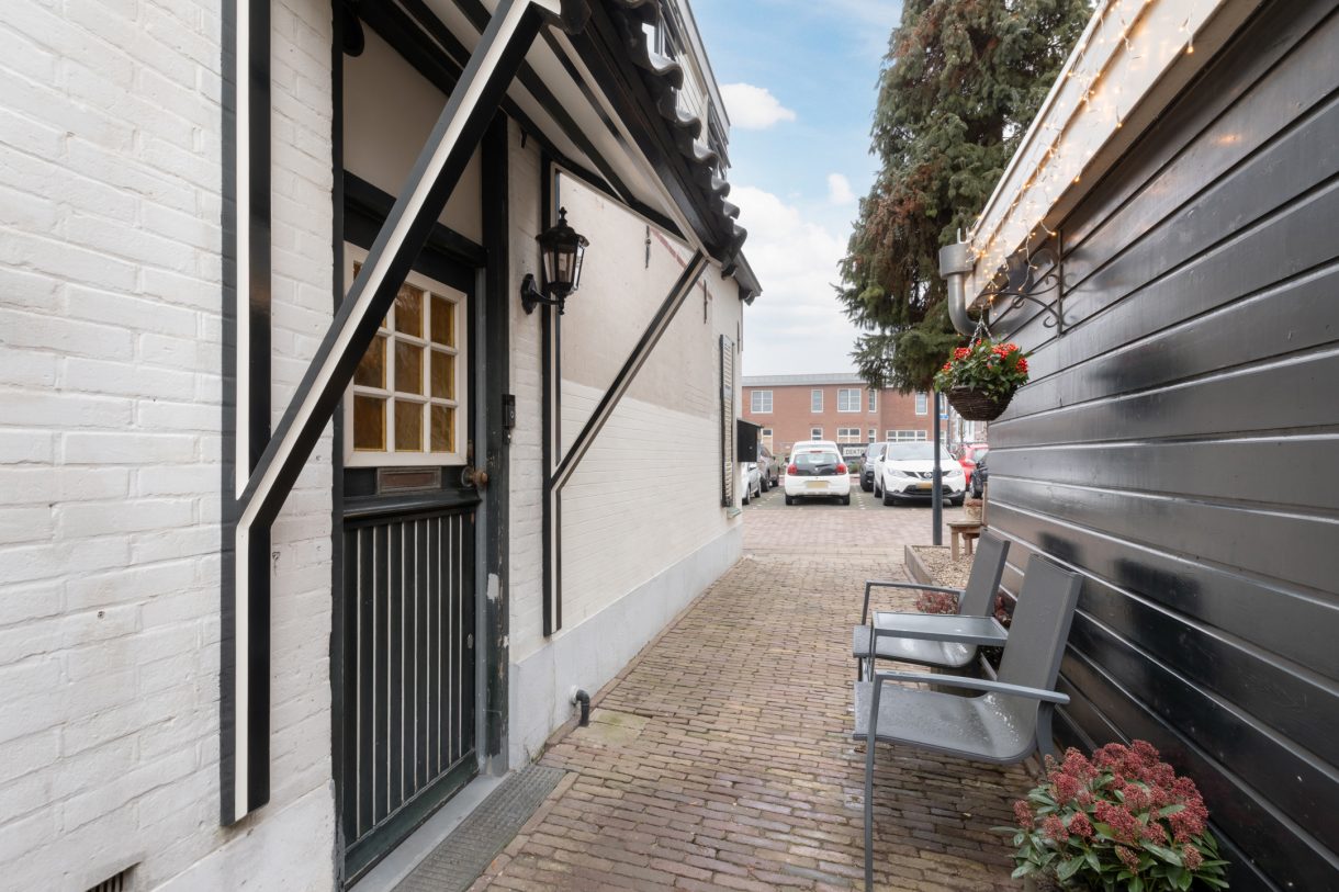 Te koop: Foto Woonhuis aan de Emmakade 1 in Bodegraven