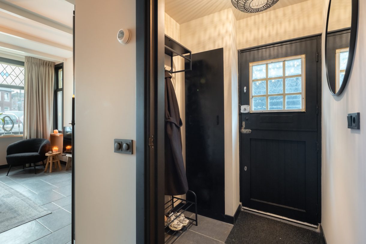 Te koop: Foto Woonhuis aan de Emmakade 1 in Bodegraven