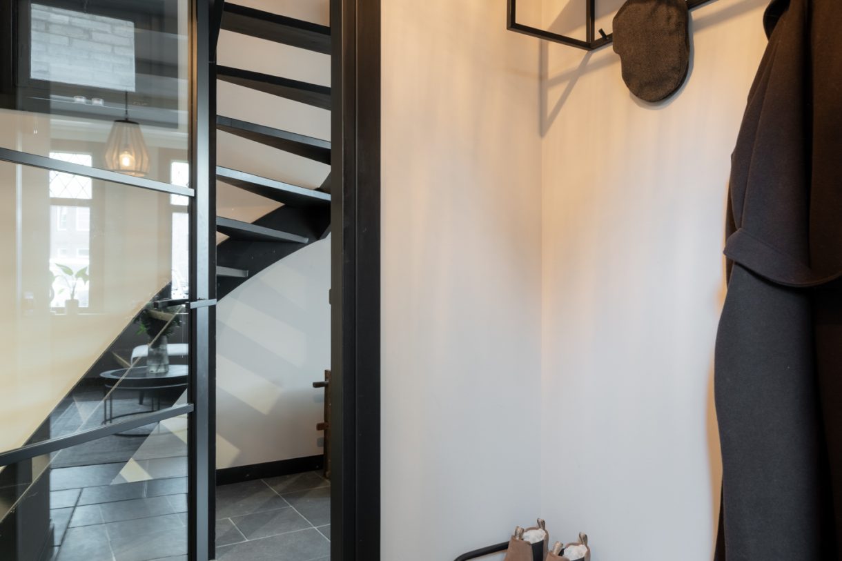 Te koop: Foto Woonhuis aan de Emmakade 1 in Bodegraven