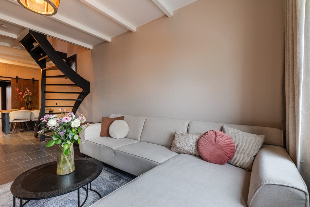 Te koop: Foto Woonhuis aan de Emmakade 1 in Bodegraven