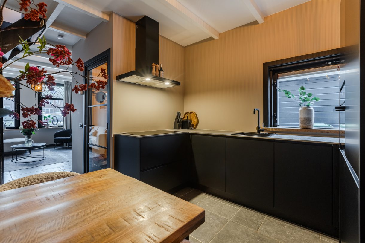 Te koop: Foto Woonhuis aan de Emmakade 1 in Bodegraven