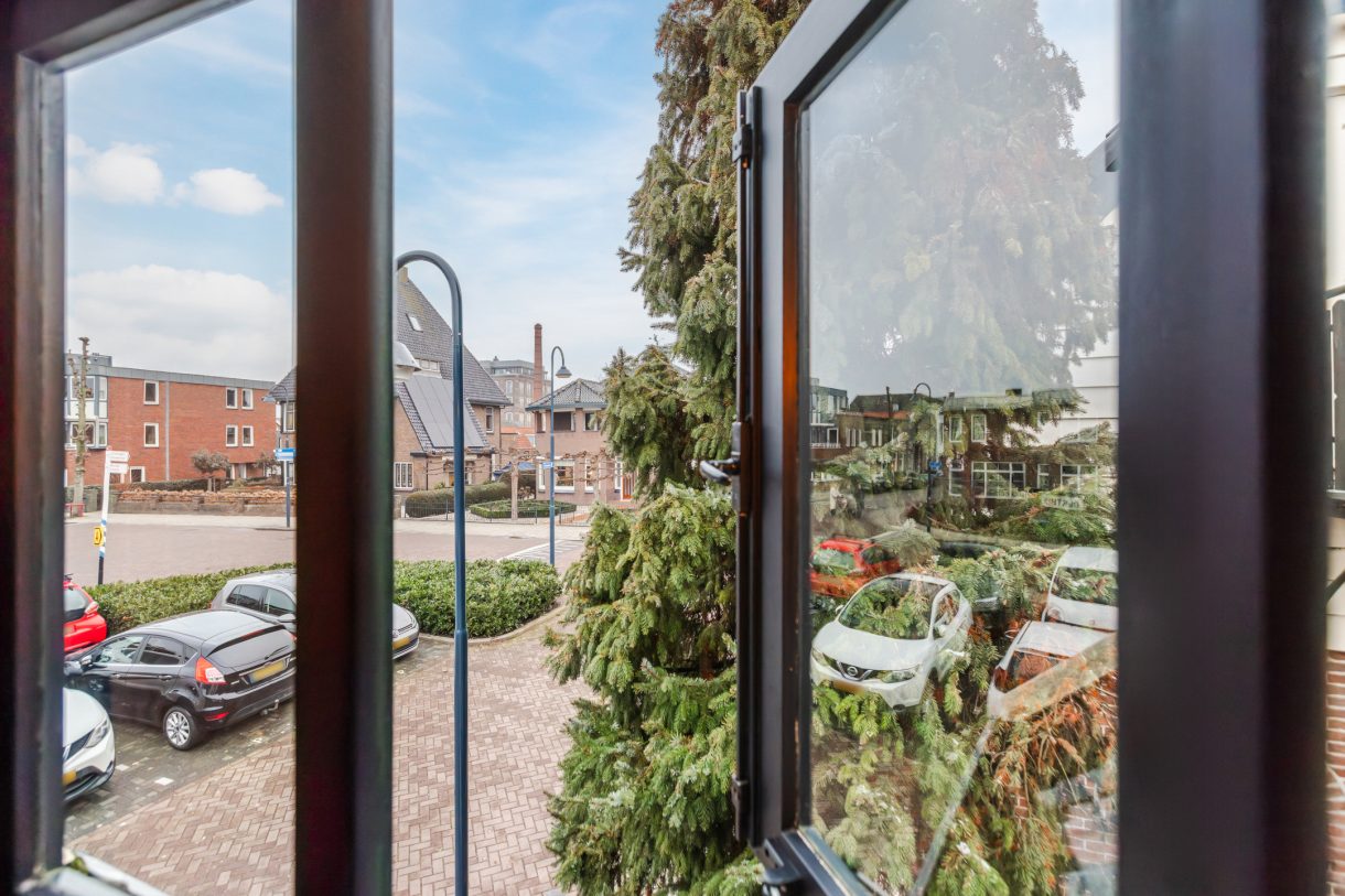 Te koop: Foto Woonhuis aan de Emmakade 1 in Bodegraven