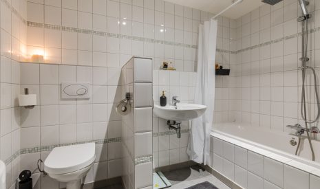 Te koop: Foto Woonhuis aan de Emmakade 1 in Bodegraven