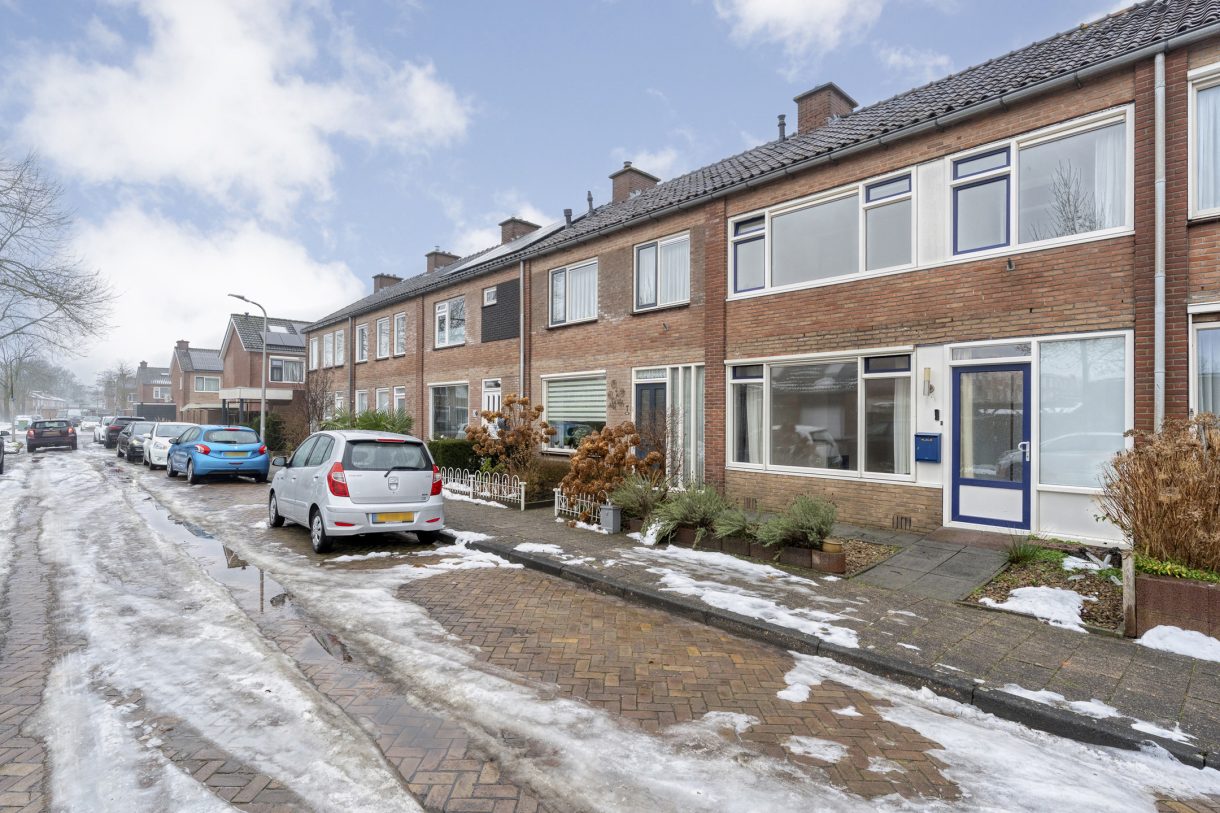 Te koop: Foto Woonhuis aan de Weigeliastraat 9 in Hoogeveen