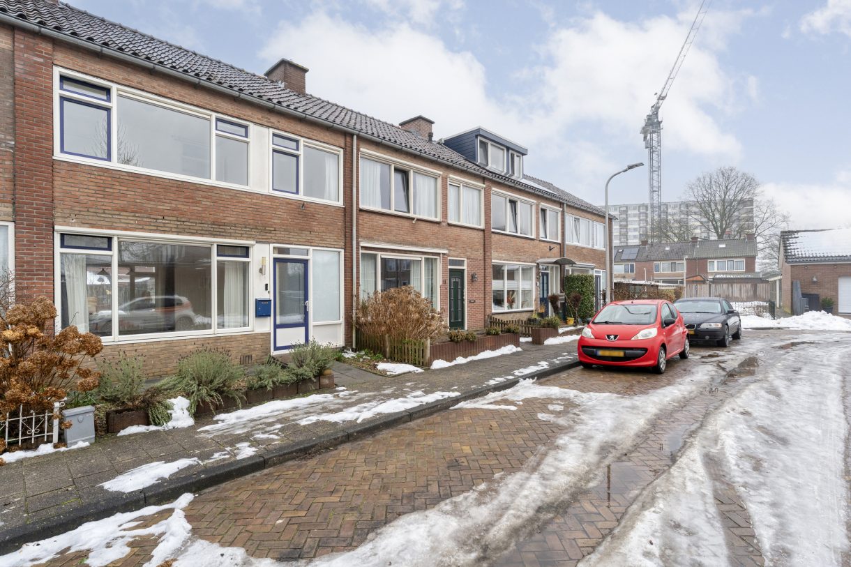 Te koop: Foto Woonhuis aan de Weigeliastraat 9 in Hoogeveen