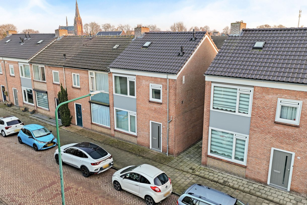 Te koop: Foto Woonhuis aan de Heistraat 27 in Rijen