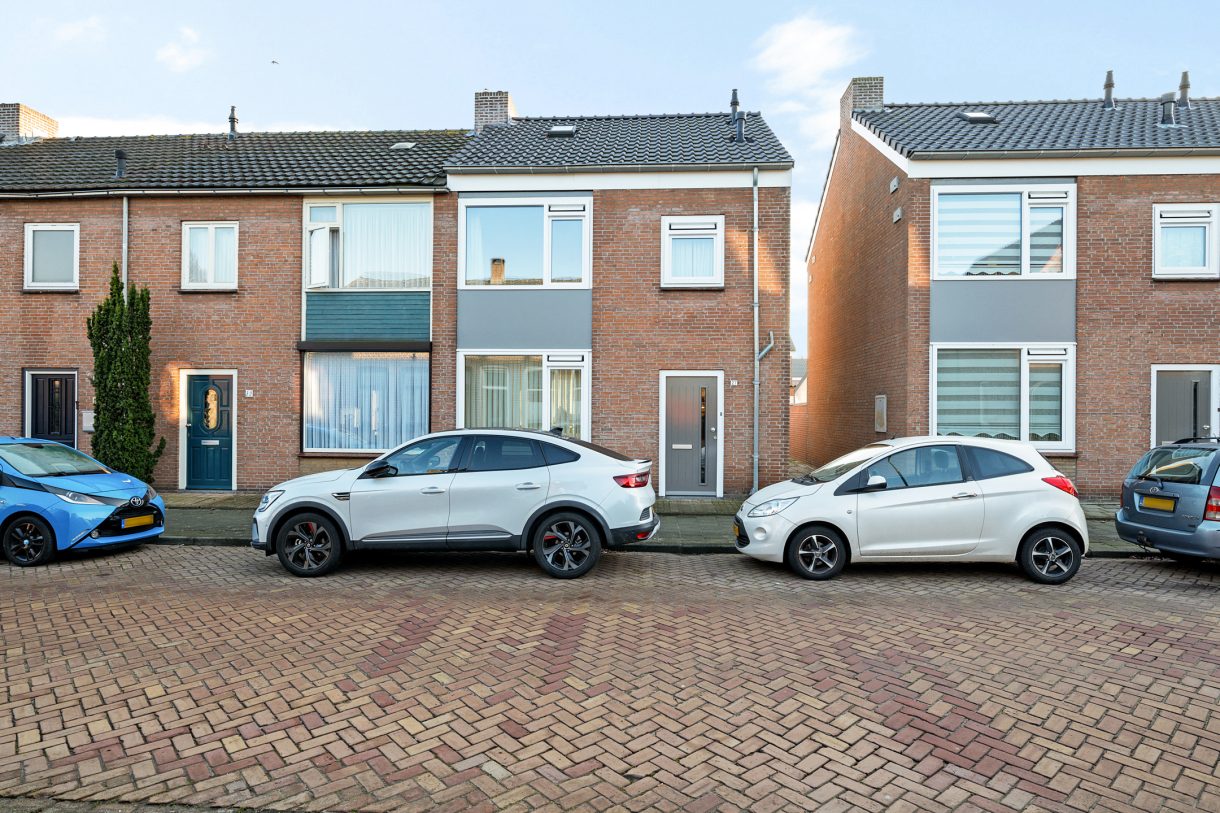 Te koop: Foto Woonhuis aan de Heistraat 27 in Rijen