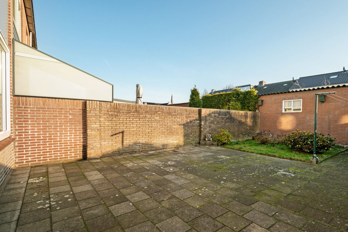 Te koop: Foto Woonhuis aan de Heistraat 27 in Rijen