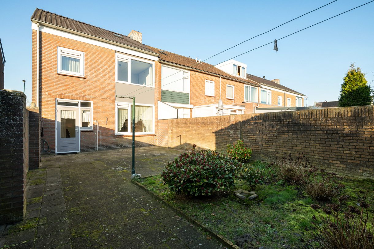 Te koop: Foto Woonhuis aan de Heistraat 27 in Rijen