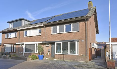 Te koop: Foto Woonhuis aan de Woudsedijk 1 in Ter Aar