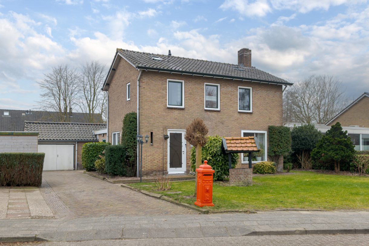 Te koop: Foto Woonhuis aan de Burg. Haitsmalaan 5 in Nijeveen
