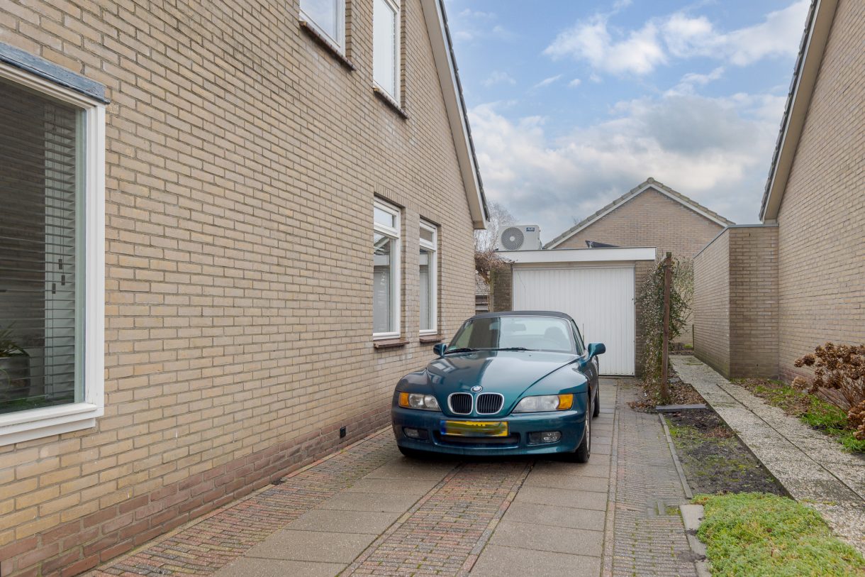 Te koop: Foto Woonhuis aan de Karspelstraat 16 in Nijeveen
