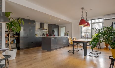 Te koop: Foto Woonhuis aan de Karspelstraat 16 in Nijeveen