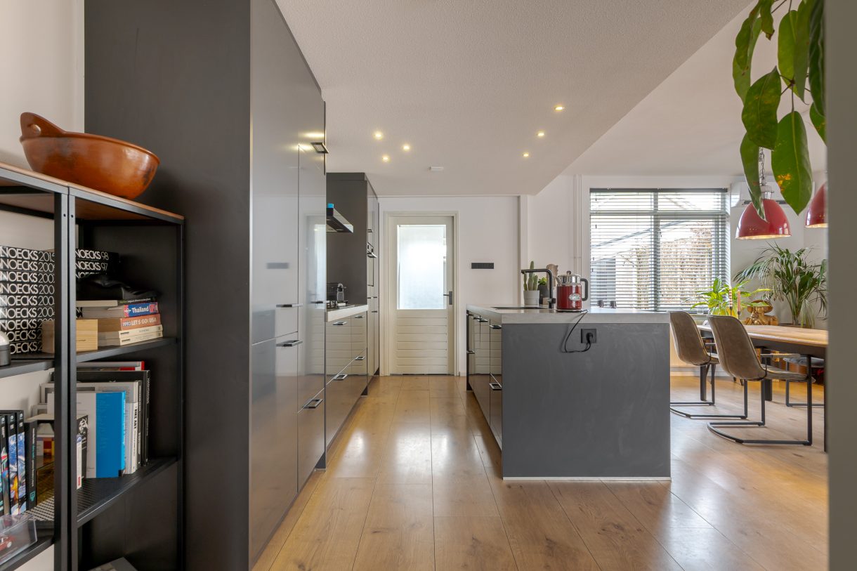 Te koop: Foto Woonhuis aan de Karspelstraat 16 in Nijeveen