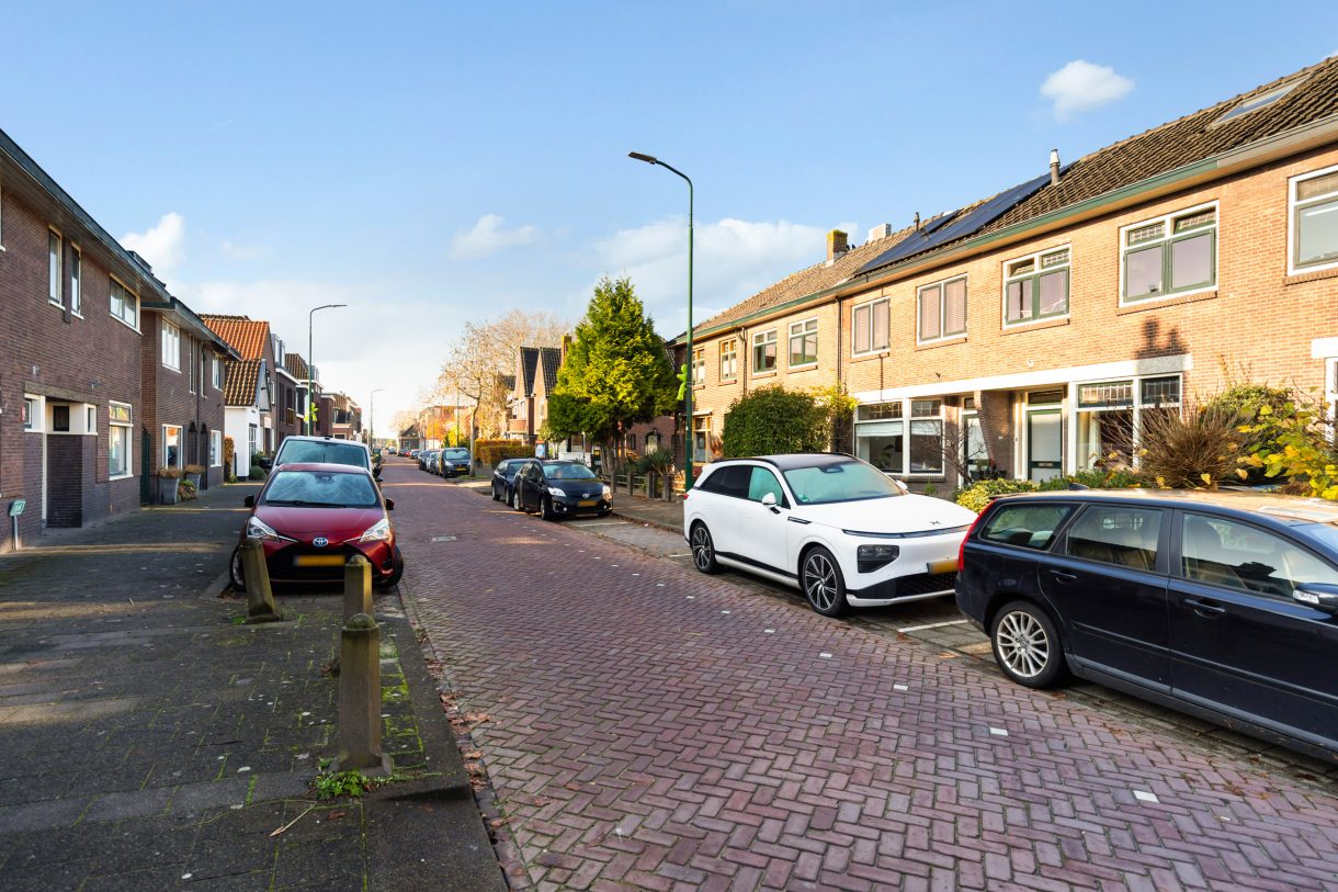 Te koop: Foto Woonhuis aan de Leidsestraatweg 64-9 in Woerden