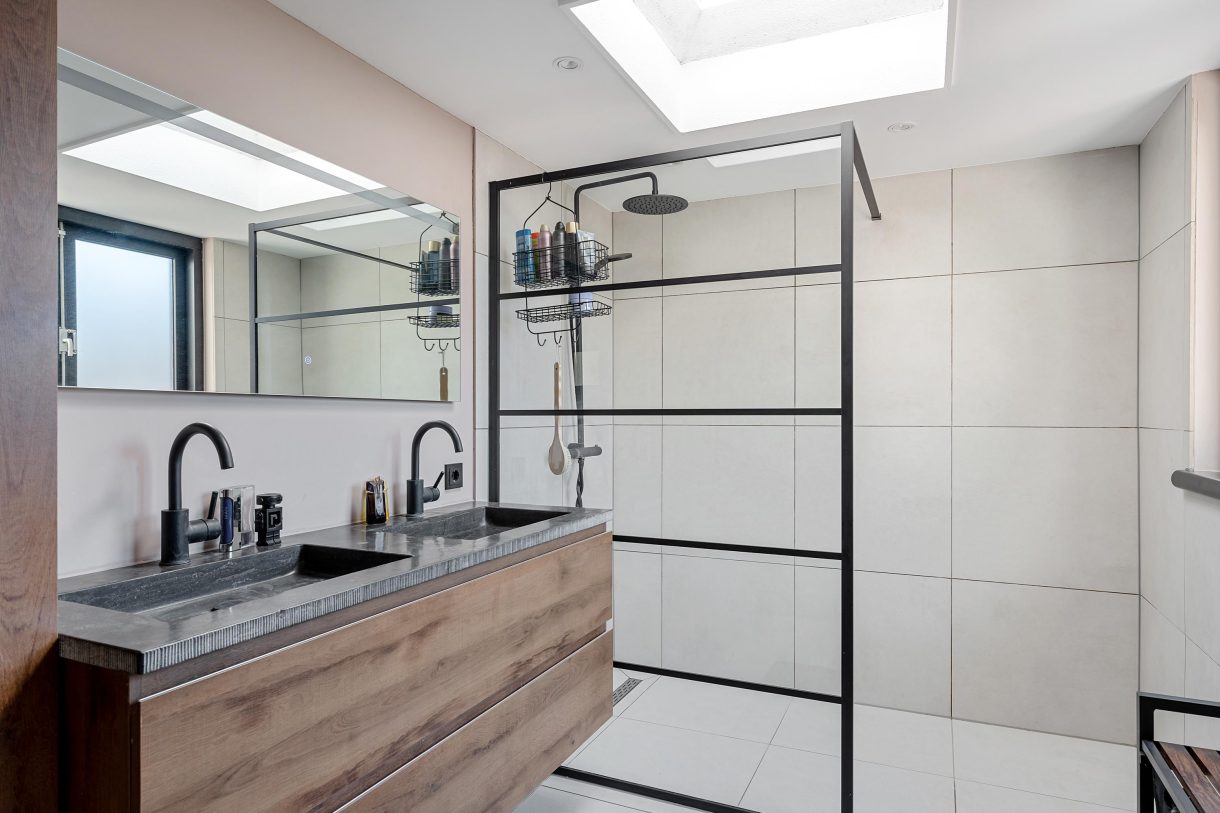 Te koop: Foto Woonhuis aan de Surinamesingel 63 in Vlaardingen